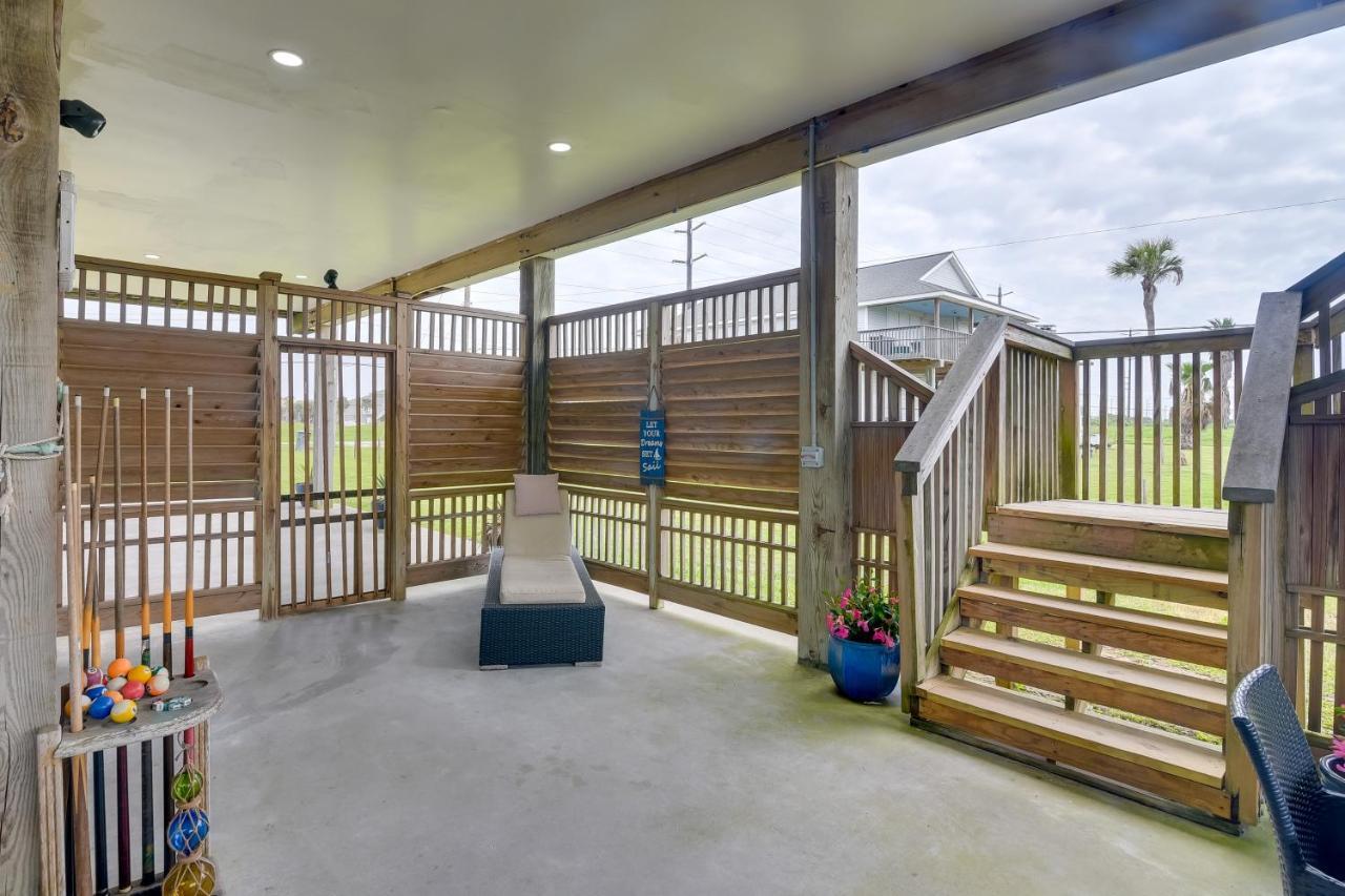 Galveston Escape With Entertainment Patio And Deck! Villa Exterior photo